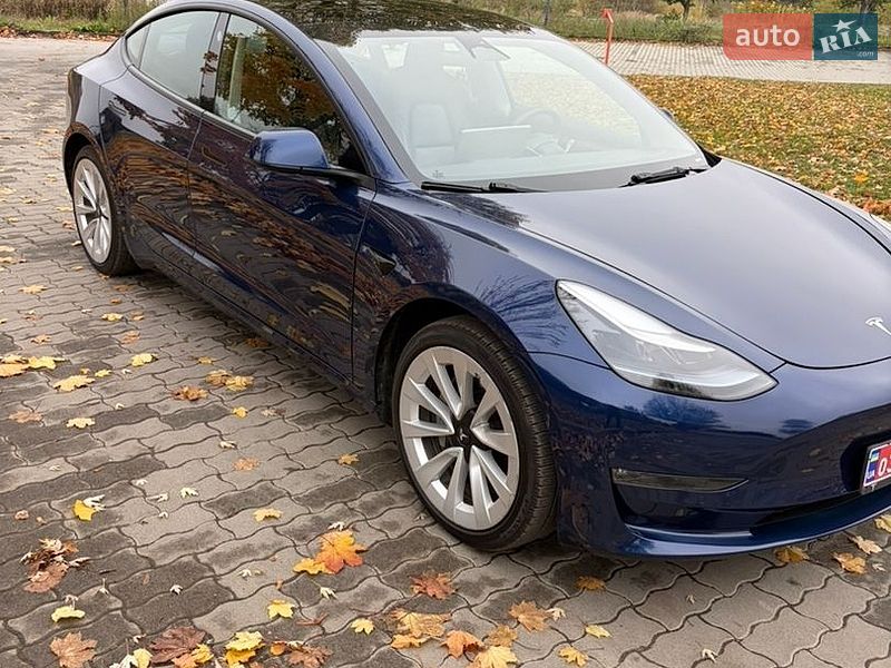Седан Tesla Model 3 2022 в Сокале