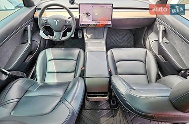 Седан Tesla Model 3 2021 в Львове