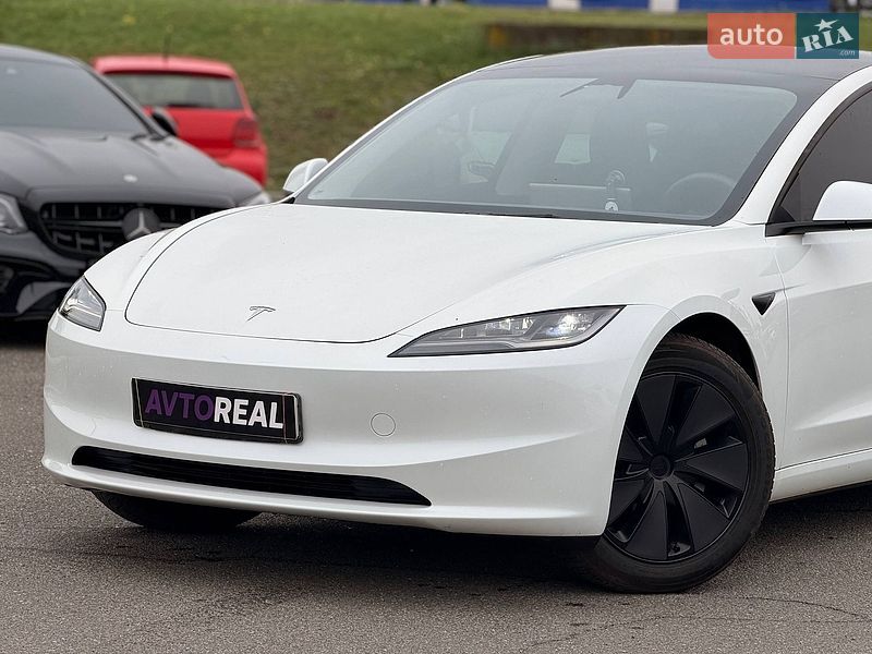 Седан Tesla Model 3 2025 в Кривом Роге