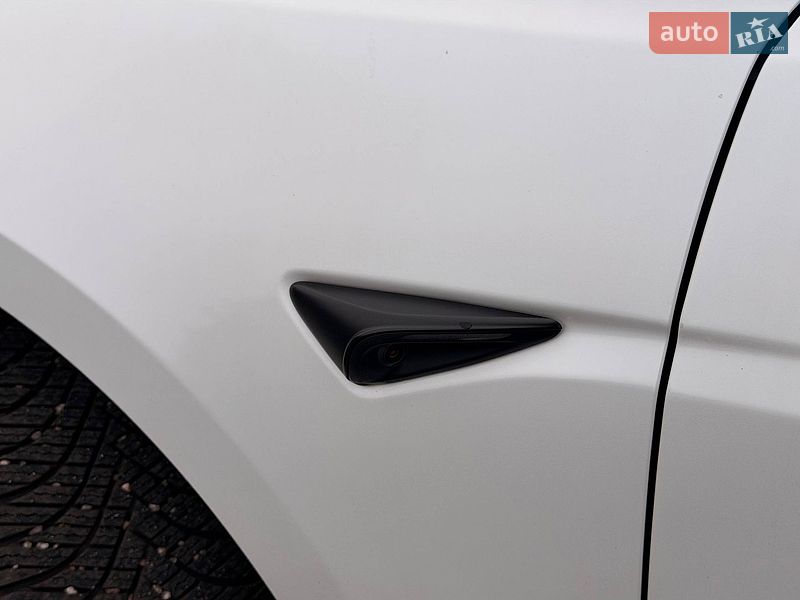 Седан Tesla Model 3 2025 в Кривом Роге