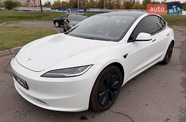 Седан Tesla Model 3 2025 в Кривом Роге