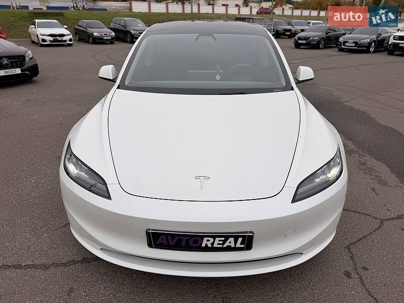 Седан Tesla Model 3 2025 в Кривом Роге