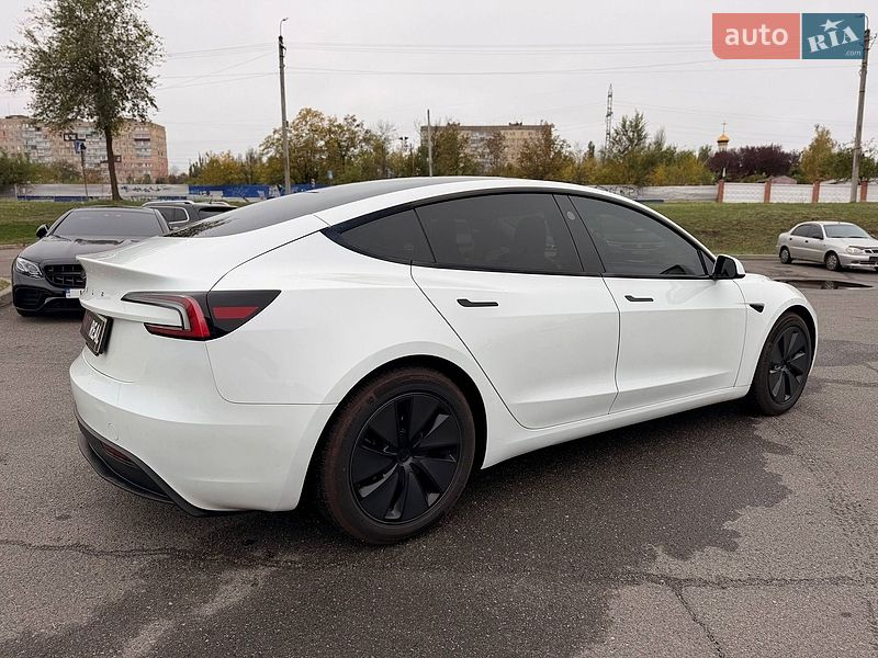 Седан Tesla Model 3 2025 в Кривому Розі фото 30 Седан Tesla Model 3 2025 в Кривому Розі