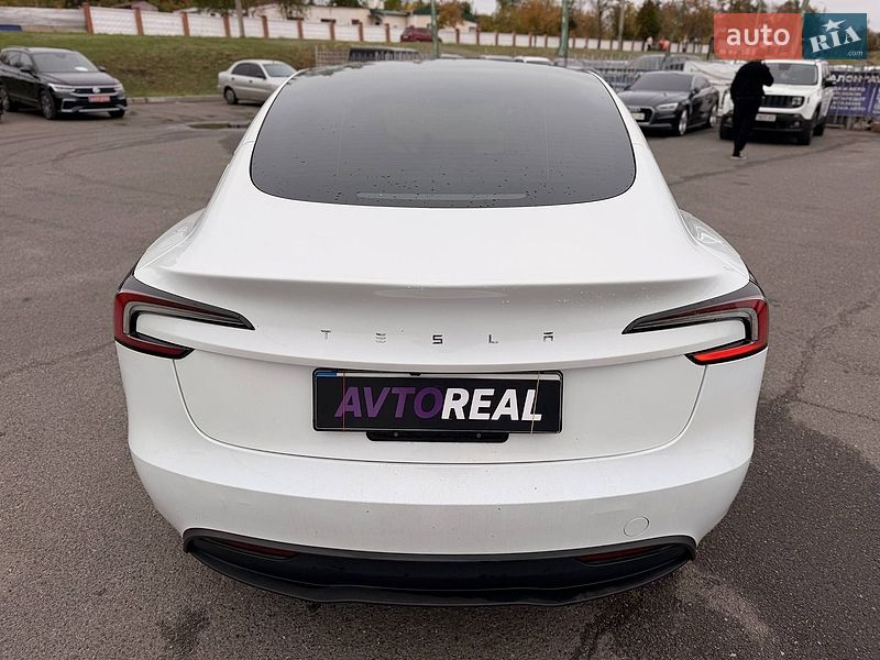 Седан Tesla Model 3 2025 в Кривом Роге
