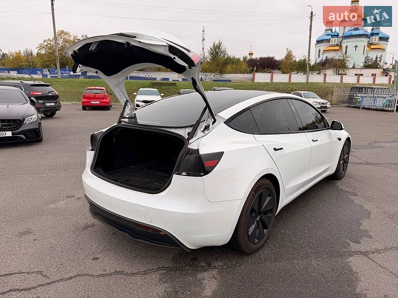 Седан Tesla Model 3 2025 в Кривому Розі фото 35 Седан Tesla Model 3 2025 в Кривому Розі