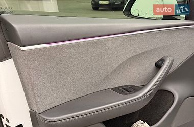 Седан Tesla Model 3 2025 в Кривому Розі фото 41 Седан Tesla Model 3 2025 в Кривому Розі