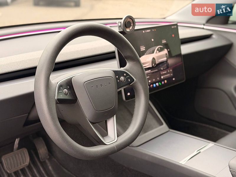 Седан Tesla Model 3 2025 в Кривом Роге
