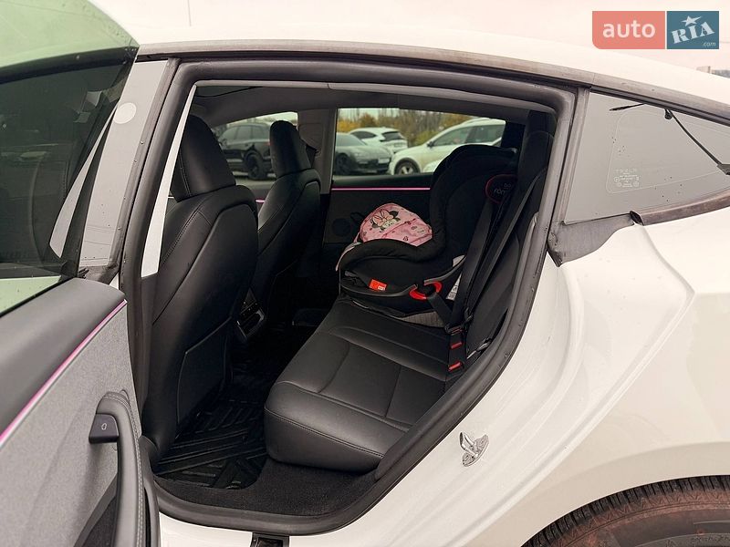 Седан Tesla Model 3 2025 в Кривом Роге