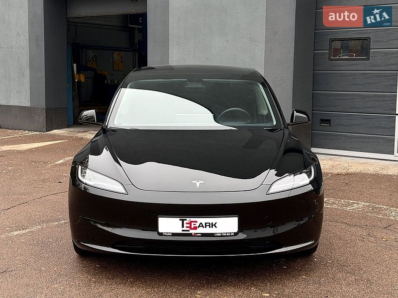 Седан Tesla Model 3 2024 в Киеве фото 3 Седан Tesla Model 3 2024 в Киеве