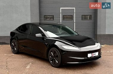 Седан Tesla Model 3 2024 в Киеве фото 12 Седан Tesla Model 3 2024 в Киеве