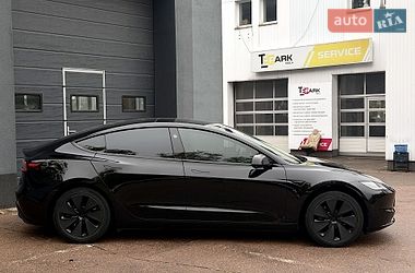 Седан Tesla Model 3 2024 в Киеве фото 11 Седан Tesla Model 3 2024 в Киеве