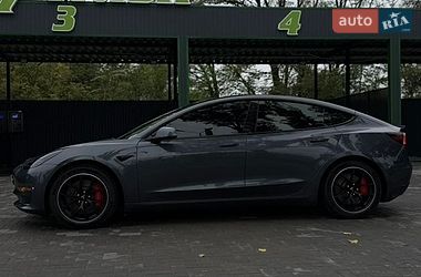 Седан Tesla Model 3 2021 в Запоріжжі