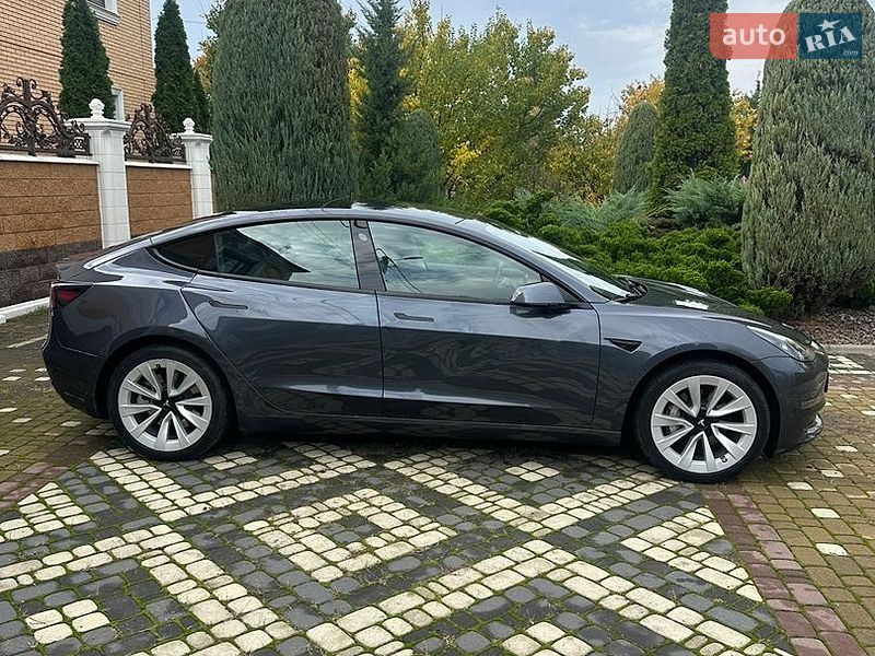 Седан Tesla Model 3 2022 в Харькове