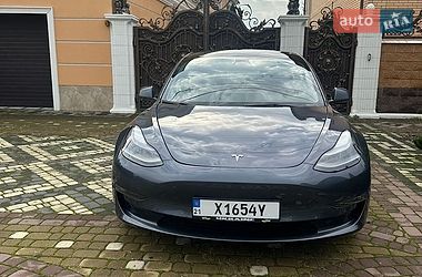 Седан Tesla Model 3 2022 в Харькове