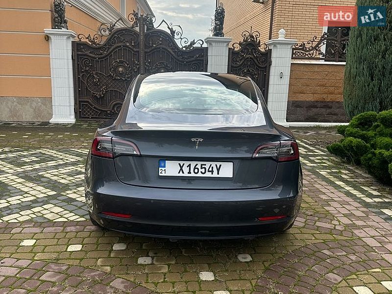 Седан Tesla Model 3 2022 в Харькове