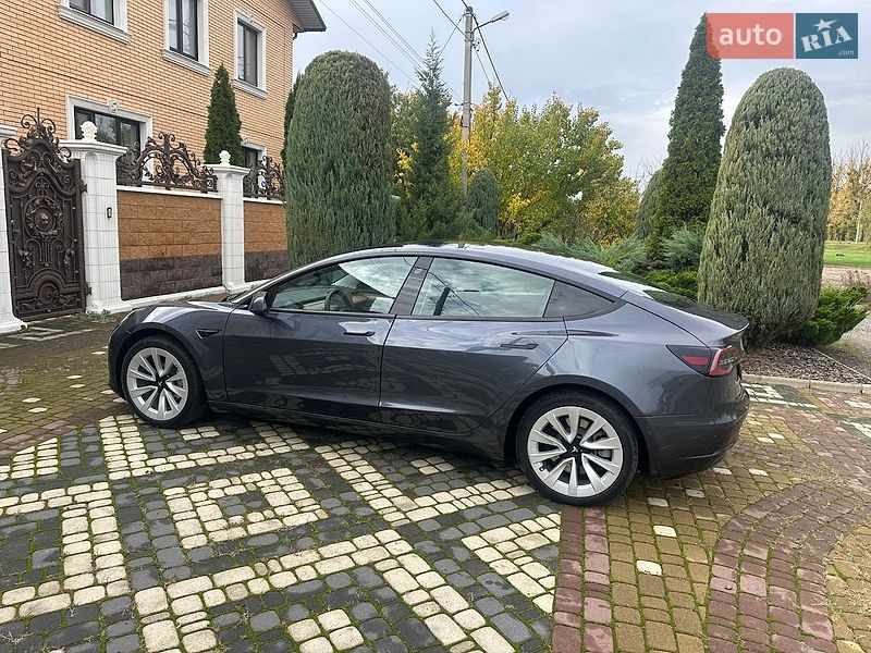 Седан Tesla Model 3 2022 в Харькове