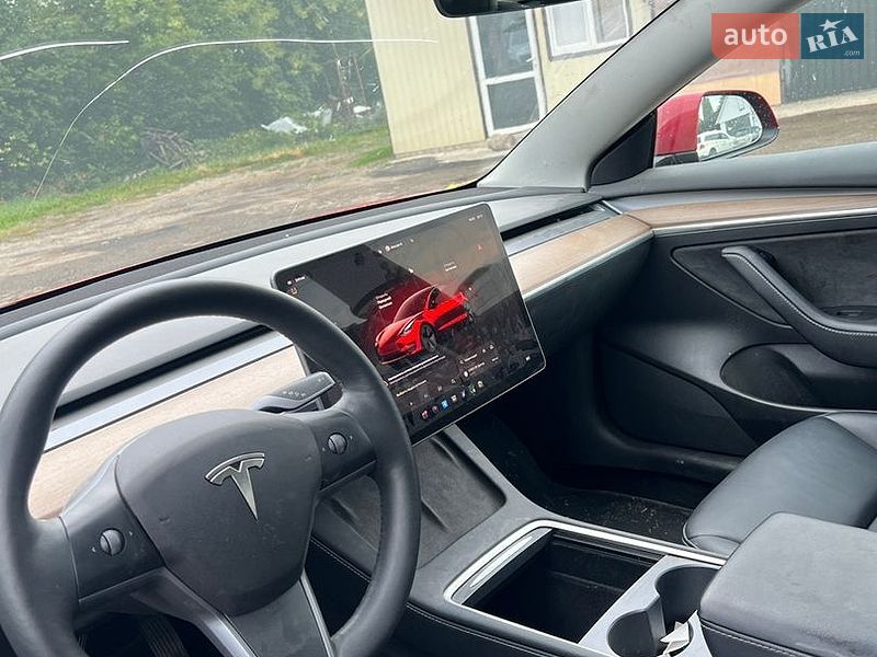 Седан Tesla Model 3 2022 в Самборе