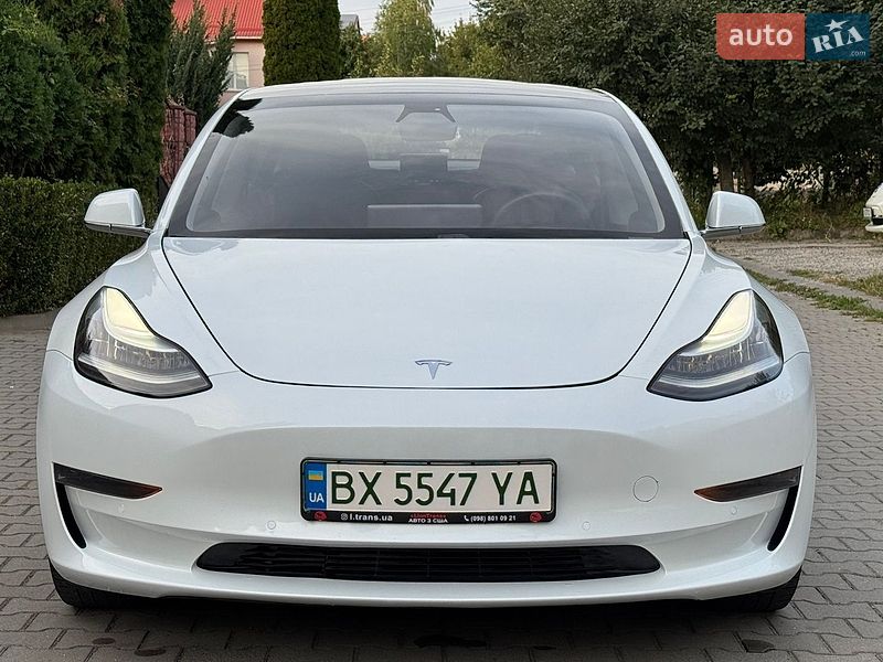 Седан Tesla Model 3 2019 в Хмельницькому