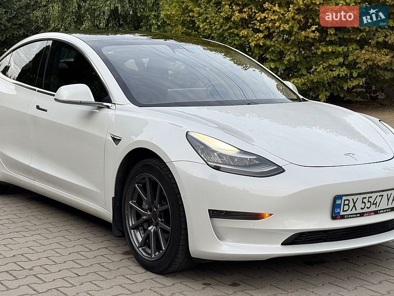 Седан Tesla Model 3 2019 в Хмельницькому