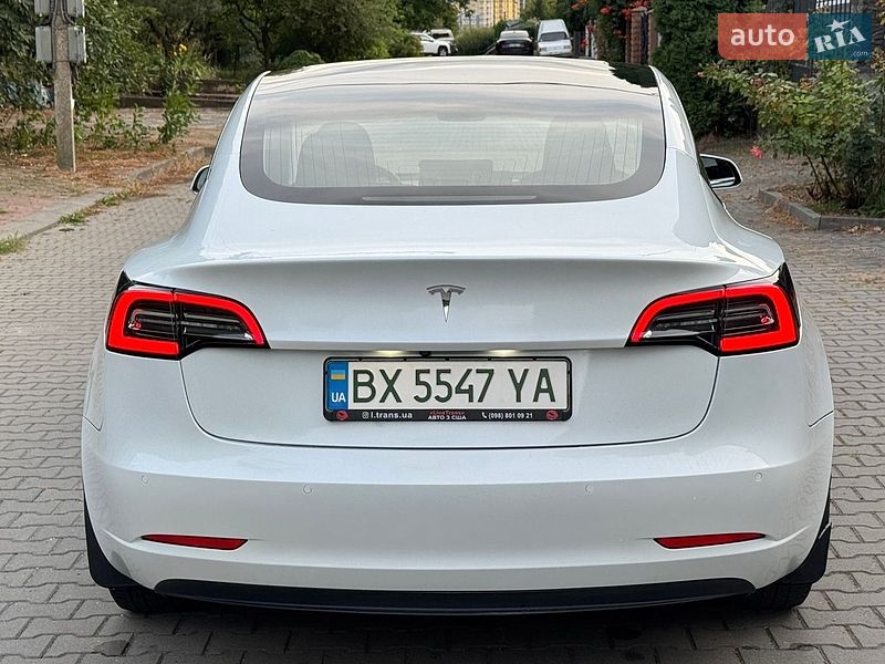 Седан Tesla Model 3 2019 в Хмельницькому