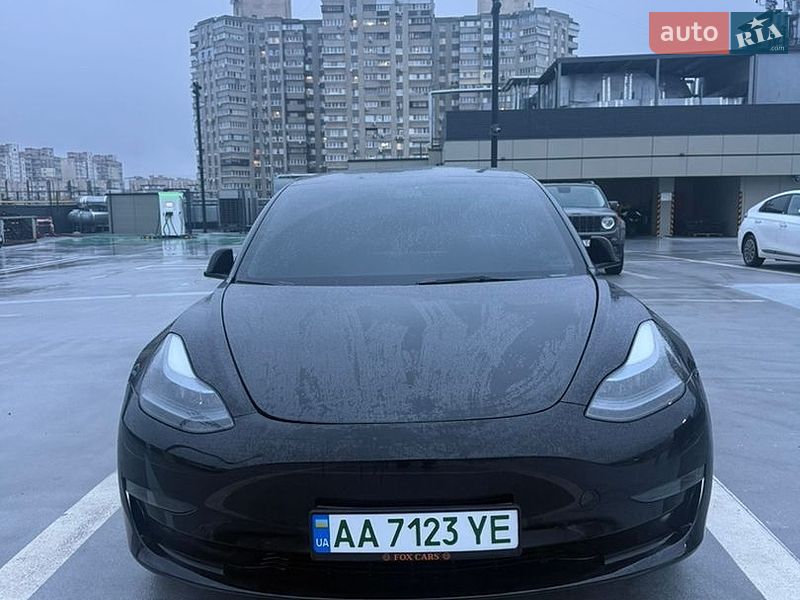 Tesla Model 3 2022