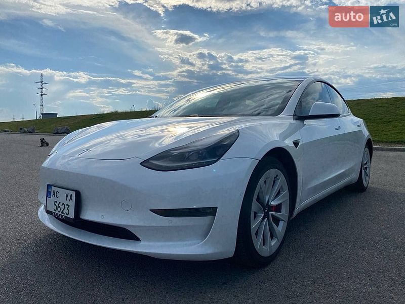 Седан Tesla Model 3 2021 в Дніпрі