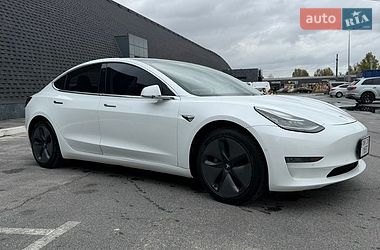 Седан Tesla Model 3 2018 в Днепре