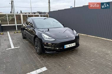 Седан Tesla Model 3 2020 в Києві