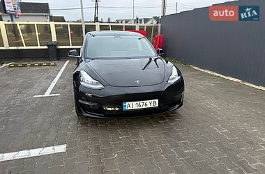 Седан Tesla Model 3 2020 в Києві