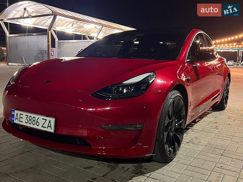 Седан Tesla Model 3 2022 в Дніпрі