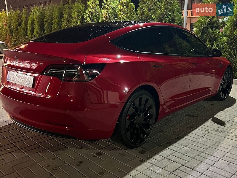 Седан Tesla Model 3 2022 в Дніпрі