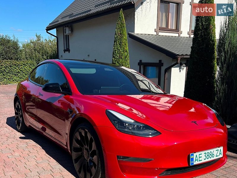 Седан Tesla Model 3 2022 в Дніпрі