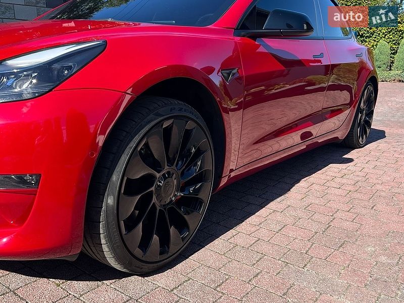 Седан Tesla Model 3 2022 в Дніпрі
