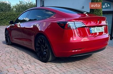 Седан Tesla Model 3 2022 в Дніпрі