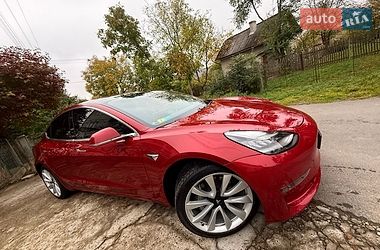 Седан Tesla Model 3 2019 в Трускавце