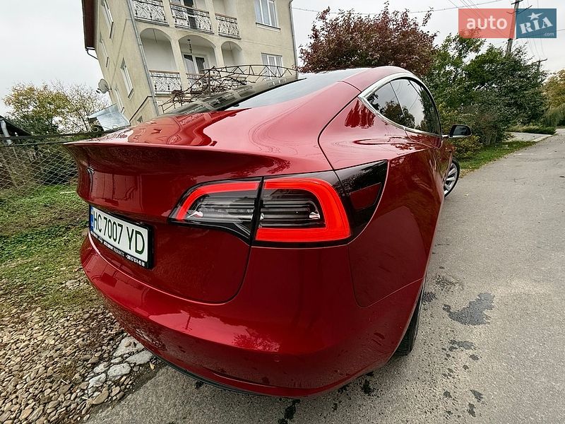 Седан Tesla Model 3 2019 в Трускавце