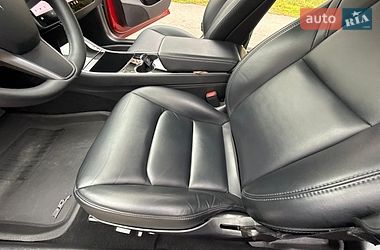 Седан Tesla Model 3 2019 в Трускавце