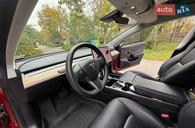 Седан Tesla Model 3 2019 в Трускавці