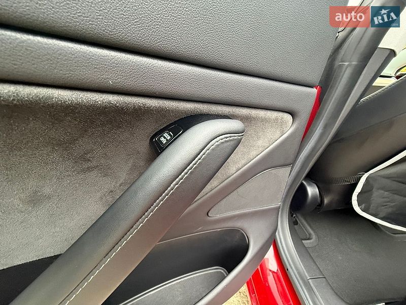 Седан Tesla Model 3 2019 в Трускавці