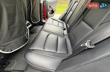 Седан Tesla Model 3 2019 в Трускавці