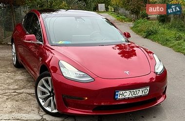 Седан Tesla Model 3 2019 в Трускавці