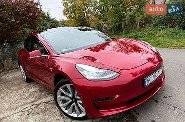 Седан Tesla Model 3 2019 в Трускавці