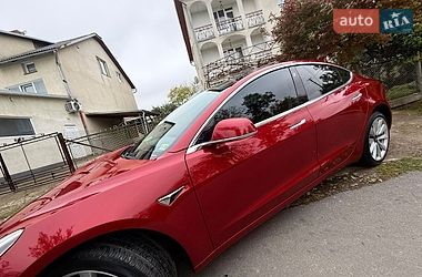 Седан Tesla Model 3 2019 в Трускавце