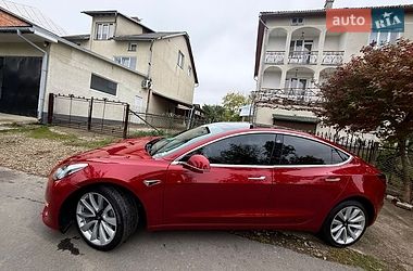 Седан Tesla Model 3 2019 в Трускавці
