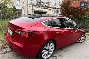 Седан Tesla Model 3 2019 в Трускавці