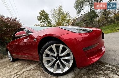 Седан Tesla Model 3 2019 в Трускавце