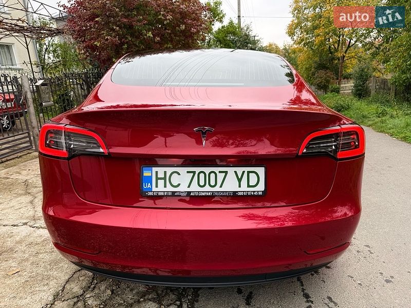 Седан Tesla Model 3 2019 в Трускавці