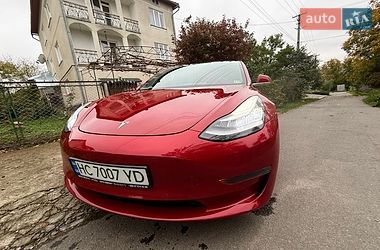 Седан Tesla Model 3 2019 в Трускавці