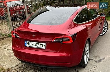 Седан Tesla Model 3 2019 в Трускавці