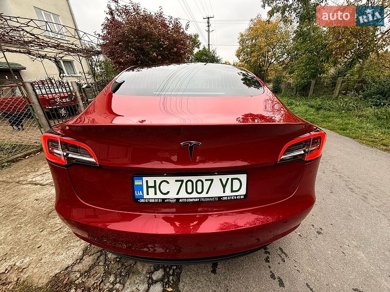 Седан Tesla Model 3 2019 в Трускавці